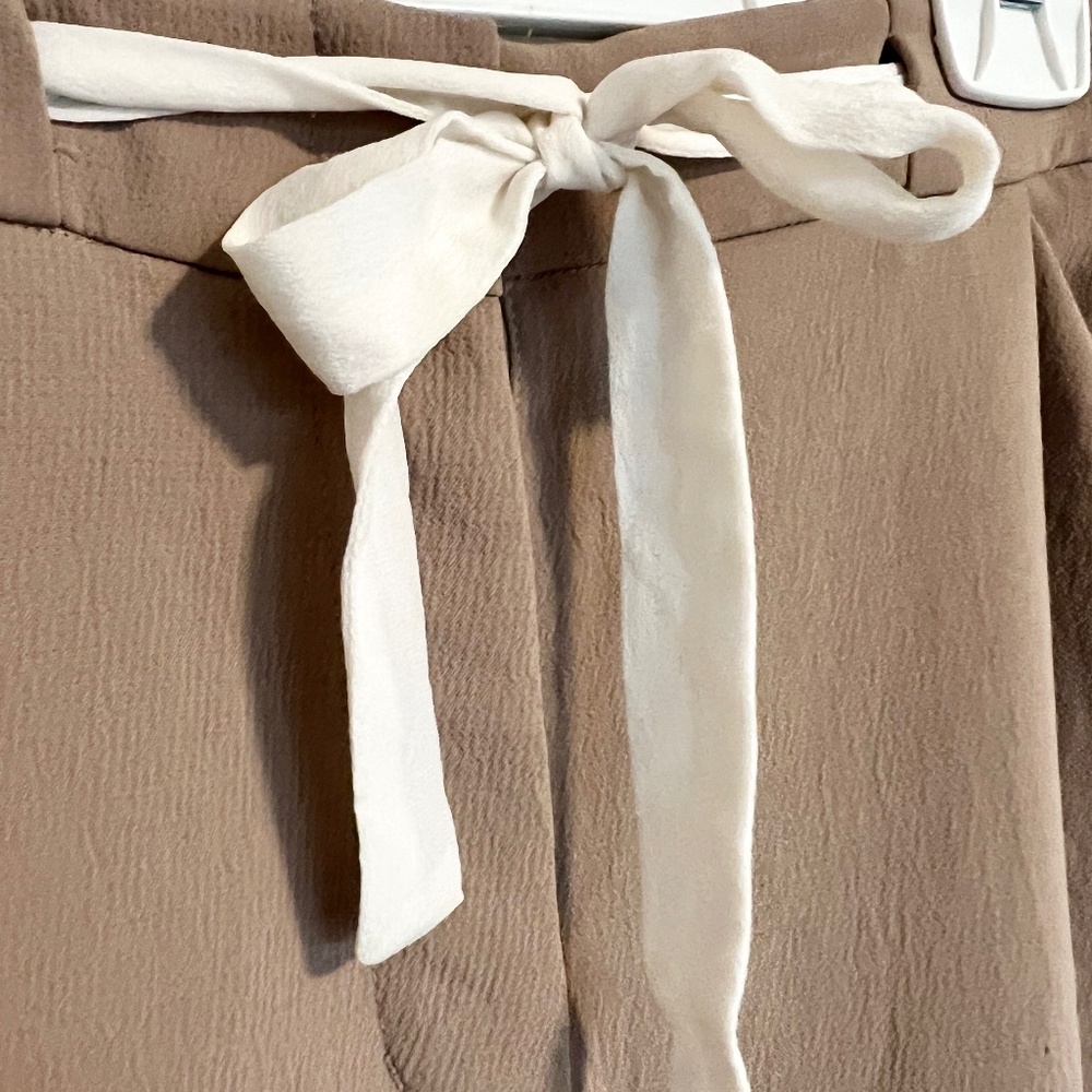 Wilfred paper bag crepe dress pant, size 6